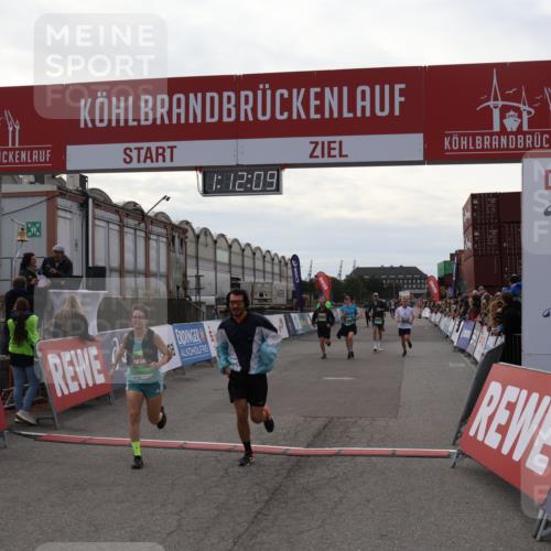 03.10.2025 - Köhlbrandbrückenlauf Julia Fischer http://msf.ph/oto/9030926 03.10.2025 16:12:09 Ziel 7122, 7404, 7463, 7468, 7566, 7613, 7757, 7825, 8088, 8110, 8259, 8569, 8939, 8951, 9159, 9399 meine-sportfotos.de