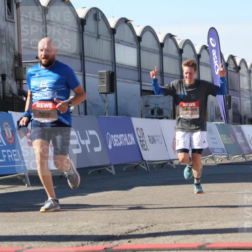 03.10.2025 - Köhlbrandbrückenlauf Luisa Fischer http://msf.ph/oto/9030931 03.10.2025 13:05:04 Ziel 4098, 4175, 4217, 4240, 4256, 4490, 4585, 4751, 5670, 5785, 5951, 5952, 6561, 6719 meine-sportfotos.de