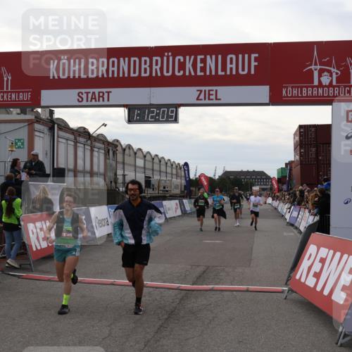 03.10.2025 - Köhlbrandbrückenlauf Julia Fischer http://msf.ph/oto/9030932 03.10.2025 16:12:10 Ziel 7122, 7404, 7463, 7468, 7566, 7613, 7757, 7825, 8088, 8110, 8259, 8569, 8939, 8951, 9159, 9399 meine-sportfotos.de