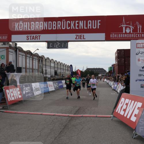03.10.2025 - Köhlbrandbrückenlauf Julia Fischer http://msf.ph/oto/9030954 03.10.2025 16:12:11 Ziel 7122, 7404, 7463, 7468, 7615, 7757, 7825, 8088, 8110, 8259, 8569, 8939, 8951, 9159, 9399 meine-sportfotos.de