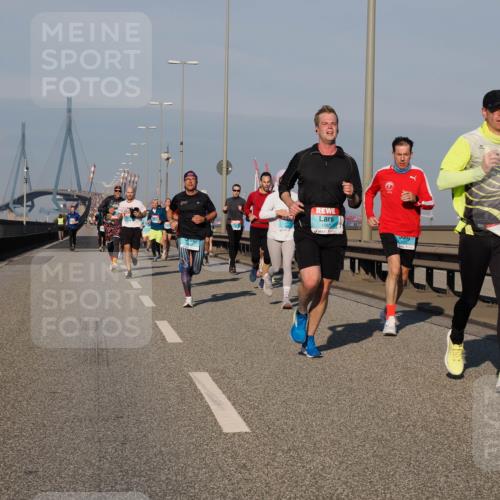 03.10.2025 - Köhlbrandbrückenlauf Fabian Wolf http://msf.ph/oto/9030966 03.10.2025 09:45:20 Position 3 1067 meine-sportfotos.de