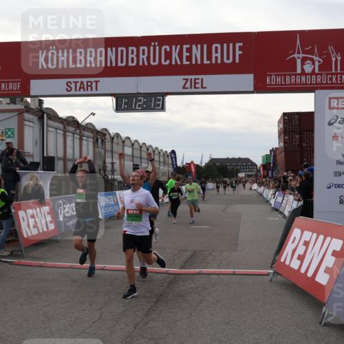 03.10.2025 - Köhlbrandbrückenlauf Julia Fischer http://msf.ph/oto/9030981 03.10.2025 16:12:13 Ziel 7404, 7463, 7468, 7615, 7762, 7825, 8088, 8259, 8569, 8939, 8951, 9159, 9399 meine-sportfotos.de