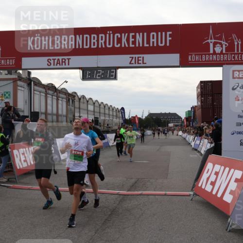03.10.2025 - Köhlbrandbrückenlauf Julia Fischer http://msf.ph/oto/9030986 03.10.2025 16:12:14 Ziel 7404, 7463, 7468, 7615, 7762, 7825, 8088, 8259, 8569, 8939, 8951, 9159, 9399 meine-sportfotos.de