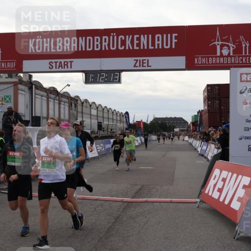 03.10.2025 - Köhlbrandbrückenlauf Julia Fischer http://msf.ph/oto/9030990 03.10.2025 16:12:14 Ziel 7404, 7463, 7468, 7615, 7762, 7825, 8088, 8259, 8569, 8939, 8951, 9159, 9399 meine-sportfotos.de