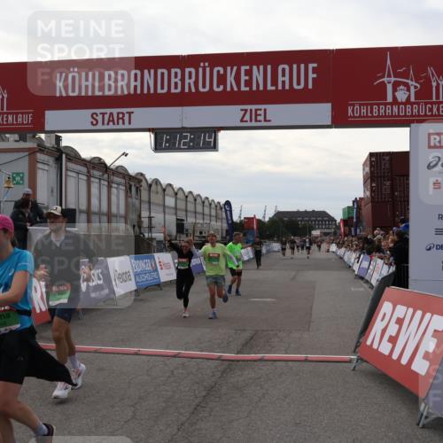 03.10.2025 - Köhlbrandbrückenlauf Julia Fischer http://msf.ph/oto/9030996 03.10.2025 16:12:15 Ziel 7404, 7463, 7468, 7615, 7762, 7825, 8088, 8259, 8569, 8939, 8951, 9159, 9399 meine-sportfotos.de