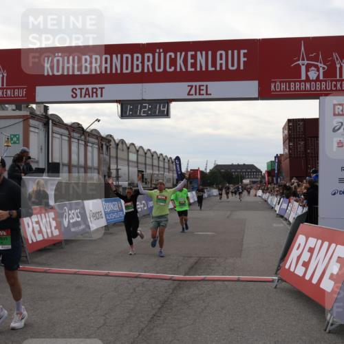03.10.2025 - Köhlbrandbrückenlauf Julia Fischer http://msf.ph/oto/9031000 03.10.2025 16:12:15 Ziel 7404, 7463, 7468, 7615, 7762, 7825, 8088, 8259, 8569, 8939, 8951, 9159, 9399 meine-sportfotos.de