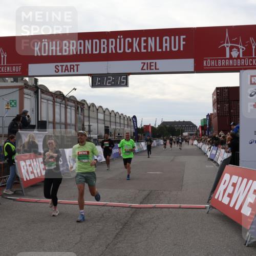 03.10.2025 - Köhlbrandbrückenlauf Julia Fischer http://msf.ph/oto/9031015 03.10.2025 16:12:16 Ziel 7404, 7463, 7468, 7615, 7762, 7825, 8088, 8501, 8939, 8951, 9159, 9399 meine-sportfotos.de