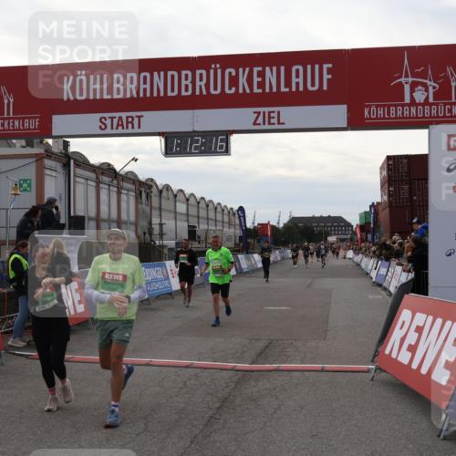 03.10.2025 - Köhlbrandbrückenlauf Julia Fischer http://msf.ph/oto/9031021 03.10.2025 16:12:16 Ziel 7404, 7463, 7468, 7615, 7762, 7825, 8088, 8501, 8939, 8951, 9159, 9399 meine-sportfotos.de