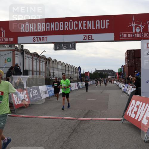 03.10.2025 - Köhlbrandbrückenlauf Julia Fischer http://msf.ph/oto/9031030 03.10.2025 16:12:17 Ziel 7404, 7468, 7615, 7762, 7825, 8088, 8501, 8939, 8951, 9399 meine-sportfotos.de