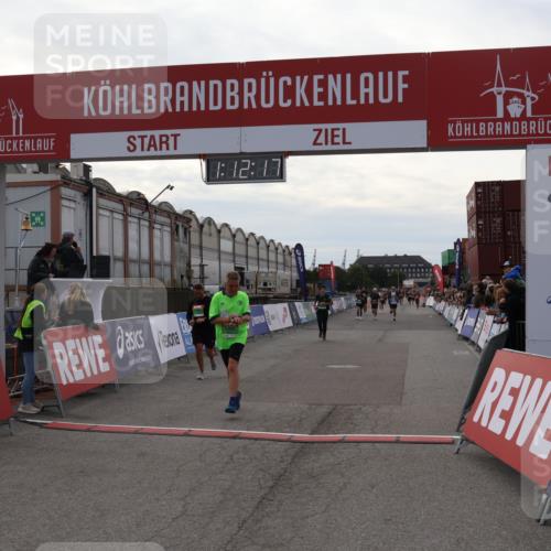03.10.2025 - Köhlbrandbrückenlauf Julia Fischer http://msf.ph/oto/9031035 03.10.2025 16:12:17 Ziel 7404, 7468, 7615, 7762, 7825, 8088, 8501, 8939, 8951, 9399 meine-sportfotos.de