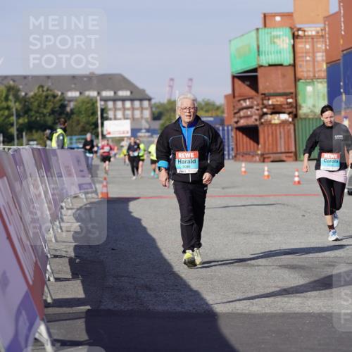 03.10.2025 - Köhlbrandbrückenlauf Michael Burmester http://msf.ph/oto/9031051 03.10.2025 10:36:39 Ziel 2473, 2535, 2780, 3096, 3311 meine-sportfotos.de