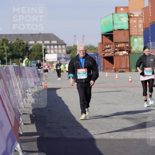 03.10.2025 - Köhlbrandbrückenlauf Michael Burmester http://msf.ph/oto/9031057 03.10.2025 10:36:39 Ziel 2473, 2535, 2780, 3096, 3311 meine-sportfotos.de