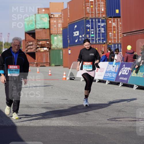 03.10.2025 - Köhlbrandbrückenlauf Michael Burmester http://msf.ph/oto/9031086 03.10.2025 10:36:41 Ziel 2473, 2535, 3096 meine-sportfotos.de
