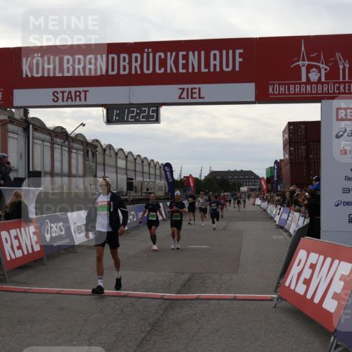 03.10.2025 - Köhlbrandbrückenlauf Julia Fischer http://msf.ph/oto/9031088 03.10.2025 16:12:26 Ziel 7615, 7654, 7688, 7762, 8501, 8901, 9060, 9061, 9359, 9454, 9677 meine-sportfotos.de
