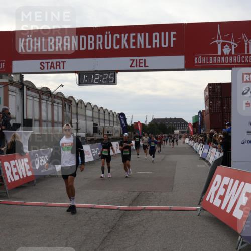 03.10.2025 - Köhlbrandbrückenlauf Julia Fischer http://msf.ph/oto/9031091 03.10.2025 16:12:26 Ziel 7615, 7654, 7688, 7762, 8501, 8901, 9060, 9061, 9359, 9454, 9677 meine-sportfotos.de