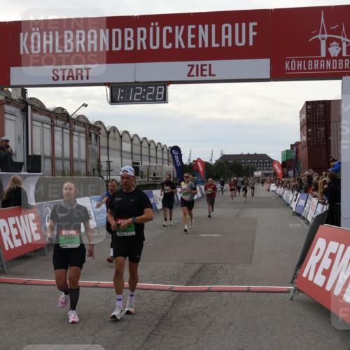 03.10.2025 - Köhlbrandbrückenlauf Julia Fischer http://msf.ph/oto/9031126 03.10.2025 16:12:29 Ziel 7203, 7654, 7688, 8501, 8901, 9060, 9061, 9359, 9454, 9677, 9706 meine-sportfotos.de