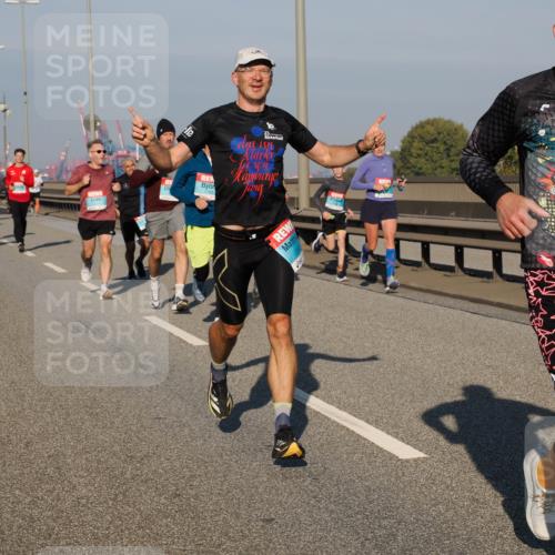 03.10.2025 - Köhlbrandbrückenlauf Fabian Wolf http://msf.ph/oto/9031187 03.10.2025 09:45:29 Position 3 063 meine-sportfotos.de