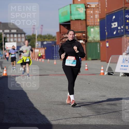 03.10.2025 - Köhlbrandbrückenlauf Michael Burmester http://msf.ph/oto/9031241 03.10.2025 10:37:08 Ziel 2153, 2606 meine-sportfotos.de