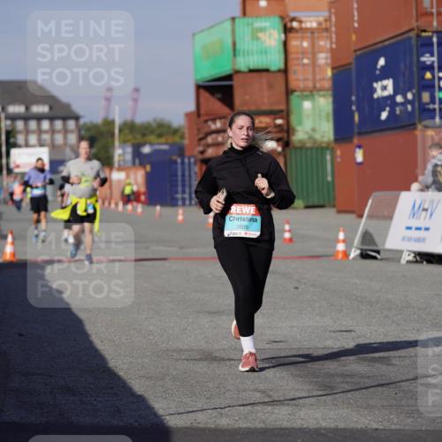 03.10.2025 - Köhlbrandbrückenlauf Michael Burmester http://msf.ph/oto/9031247 03.10.2025 10:37:08 Ziel 2153, 2606 meine-sportfotos.de