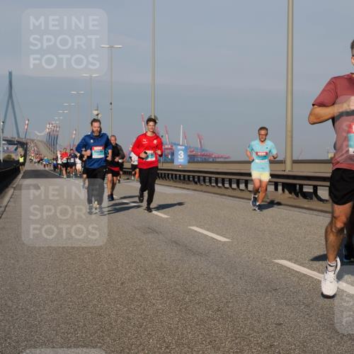 03.10.2025 - Köhlbrandbrückenlauf Fabian Wolf http://msf.ph/oto/9031257 03.10.2025 09:45:32 Position 3 1411 meine-sportfotos.de