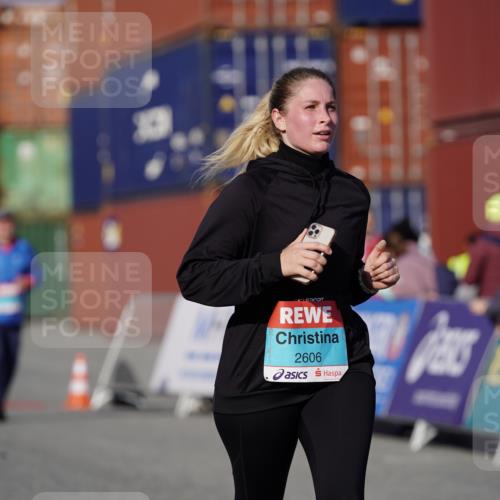 03.10.2025 - Köhlbrandbrückenlauf Michael Burmester http://msf.ph/oto/9031260 03.10.2025 10:37:10 Ziel 2153, 2487, 2606 meine-sportfotos.de
