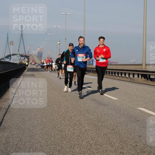 03.10.2025 - Köhlbrandbrückenlauf Fabian Wolf http://msf.ph/oto/9031304 03.10.2025 09:45:34 Position 3 1240 meine-sportfotos.de