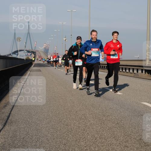 03.10.2025 - Köhlbrandbrückenlauf Fabian Wolf http://msf.ph/oto/9031315 03.10.2025 09:45:34 Position 3 1249 meine-sportfotos.de