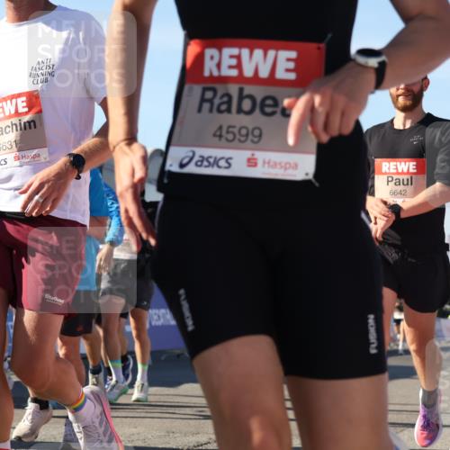 03.10.2025 - Köhlbrandbrückenlauf Luisa Fischer http://msf.ph/oto/9031336 03.10.2025 13:05:48 Ziel 4066, 4133, 4290, 4296, 4332, 4335, 4336, 4413, 4467, 4564, 4599, 4643, 5676, 5764, 5964, 6631, 6642, 6720, 6786, 6787 meine-sportfotos.de