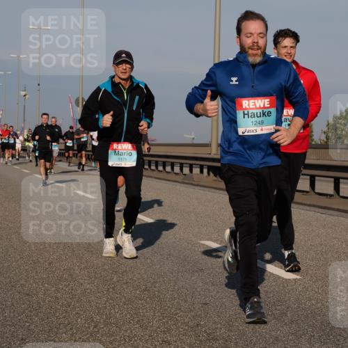 03.10.2025 - Köhlbrandbrückenlauf Fabian Wolf http://msf.ph/oto/9031354 03.10.2025 09:45:36 Position 3 1175, 1249, 11 meine-sportfotos.de