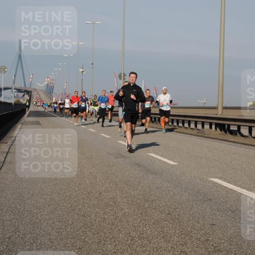 03.10.2025 - Köhlbrandbrückenlauf Fabian Wolf http://msf.ph/oto/9031402 03.10.2025 09:45:39 Position 3 1084 meine-sportfotos.de