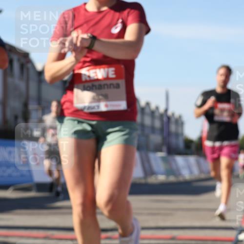03.10.2025 - Köhlbrandbrückenlauf Luisa Fischer http://msf.ph/oto/9031409 03.10.2025 13:05:57 Ziel 4066, 4290, 4302, 4327, 4328, 4335, 4336, 4413, 4467, 4599, 4643, 4761, 4954, 5096, 5764, 6158, 6214, 6305, 6510, 6533, 6631, 6642, 6720 meine-sportfotos.de