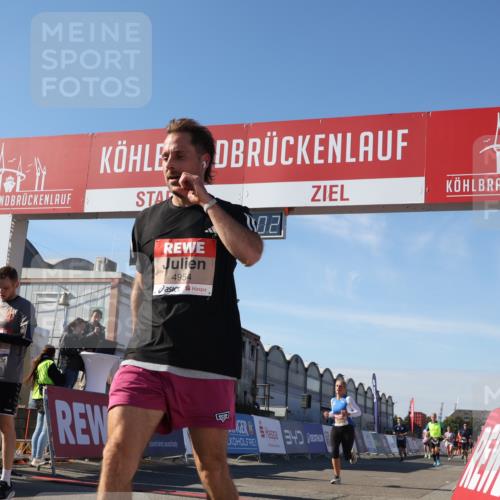 03.10.2025 - Köhlbrandbrückenlauf Luisa Fischer http://msf.ph/oto/9031447 03.10.2025 13:06:01 Ziel 4302, 4327, 4328, 4643, 4761, 4954, 5096, 5764, 6158, 6214, 6305, 6510, 6533, 6720 meine-sportfotos.de