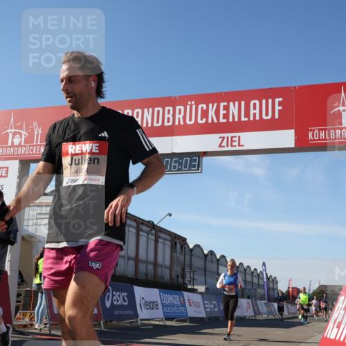 03.10.2025 - Köhlbrandbrückenlauf Luisa Fischer http://msf.ph/oto/9031450 03.10.2025 13:06:02 Ziel 4302, 4327, 4328, 4504, 4761, 4954, 5096, 5764, 6158, 6214, 6305, 6510, 6533, 6720 meine-sportfotos.de