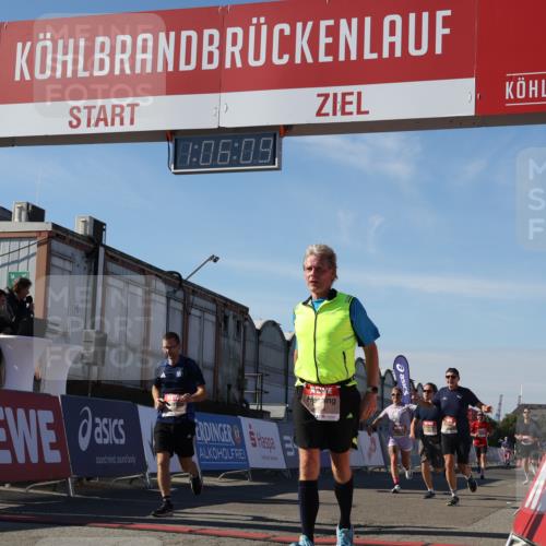 03.10.2025 - Köhlbrandbrückenlauf Luisa Fischer http://msf.ph/oto/9031467 03.10.2025 13:06:08 Ziel 4302, 4504, 4635, 4738, 4954, 5096, 6158, 6222, 6224, 6305, 6323, 6356, 6510 meine-sportfotos.de