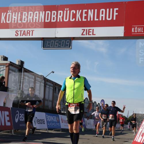 03.10.2025 - Köhlbrandbrückenlauf Luisa Fischer http://msf.ph/oto/9031469 03.10.2025 13:06:08 Ziel 4302, 4504, 4635, 4738, 4954, 5096, 6158, 6222, 6224, 6305, 6323, 6356, 6510 meine-sportfotos.de
