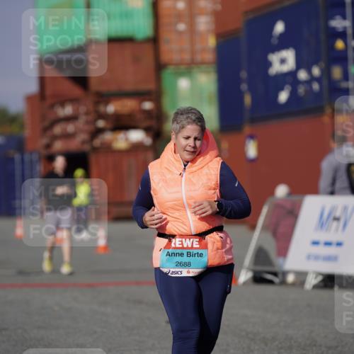 03.10.2025 - Köhlbrandbrückenlauf Michael Burmester http://msf.ph/oto/9031487 03.10.2025 10:37:49 Ziel 2688 meine-sportfotos.de