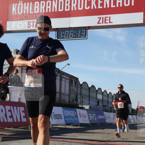 03.10.2025 - Köhlbrandbrückenlauf Luisa Fischer http://msf.ph/oto/9031504 03.10.2025 13:06:12 Ziel 4504, 4635, 4738, 6222, 6224, 6323, 6356, 6510, 6850 meine-sportfotos.de