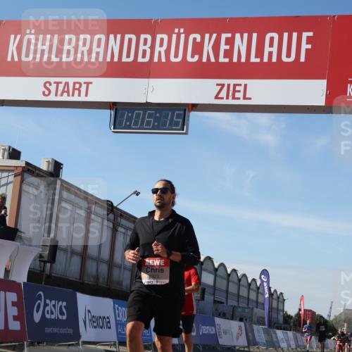 03.10.2025 - Köhlbrandbrückenlauf Luisa Fischer http://msf.ph/oto/9031519 03.10.2025 13:06:13 Ziel 4504, 4635, 4738, 6222, 6224, 6323, 6356, 6510, 6850 meine-sportfotos.de