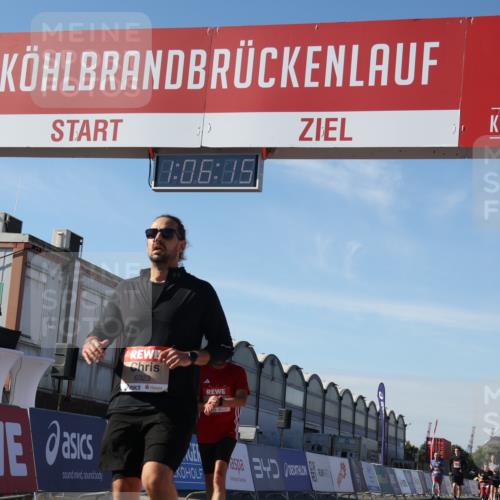 03.10.2025 - Köhlbrandbrückenlauf Luisa Fischer http://msf.ph/oto/9031523 03.10.2025 13:06:14 Ziel 4504, 4635, 4738, 6222, 6224, 6323, 6356, 6850 meine-sportfotos.de