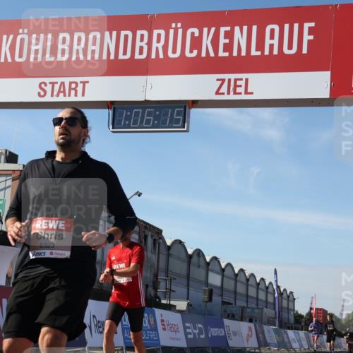 03.10.2025 - Köhlbrandbrückenlauf Luisa Fischer http://msf.ph/oto/9031525 03.10.2025 13:06:14 Ziel 4504, 4635, 4738, 6222, 6224, 6323, 6356, 6850 meine-sportfotos.de