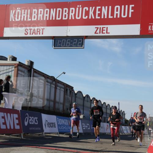 03.10.2025 - Köhlbrandbrückenlauf Luisa Fischer http://msf.ph/oto/9031538 03.10.2025 13:06:21 Ziel 4124, 4550, 4659, 4738, 5563, 5641, 5970, 6193, 6222, 6224, 6323, 6356, 6850 meine-sportfotos.de