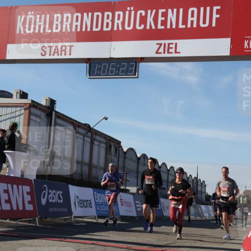 03.10.2025 - Köhlbrandbrückenlauf Luisa Fischer http://msf.ph/oto/9031541 03.10.2025 13:06:21 Ziel 4124, 4550, 4659, 4738, 5563, 5641, 5970, 6193, 6222, 6224, 6323, 6356, 6850 meine-sportfotos.de
