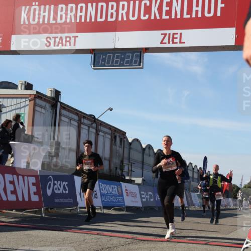 03.10.2025 - Köhlbrandbrückenlauf Luisa Fischer http://msf.ph/oto/9031580 03.10.2025 13:06:25 Ziel 4124, 4396, 4550, 4658, 4659, 5563, 5641, 5970, 6193, 6850 meine-sportfotos.de