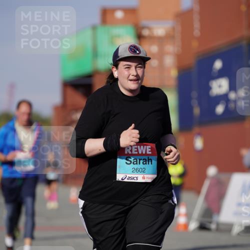 03.10.2025 - Köhlbrandbrückenlauf Michael Burmester http://msf.ph/oto/9031593 03.10.2025 10:38:06 Ziel 2453, 2602, 2659, 3097 meine-sportfotos.de