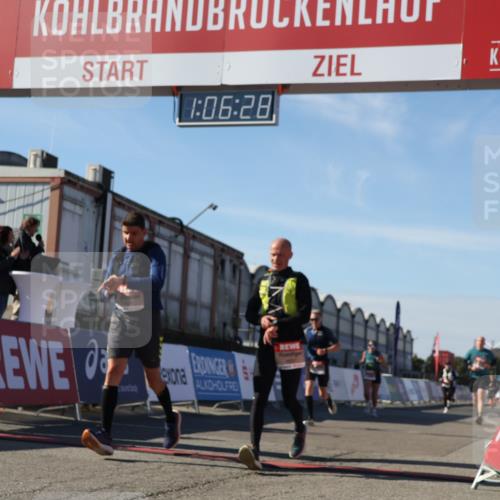 03.10.2025 - Köhlbrandbrückenlauf Luisa Fischer http://msf.ph/oto/9031598 03.10.2025 13:06:27 Ziel 4015, 4122, 4124, 4396, 4550, 4658, 4659, 5563, 5641, 5970, 6193 meine-sportfotos.de
