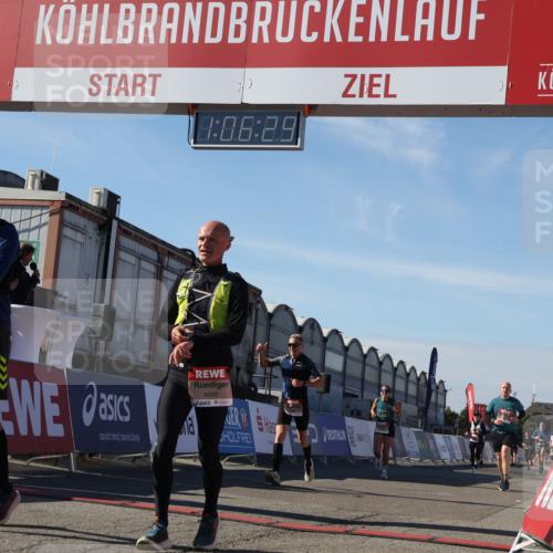 03.10.2025 - Köhlbrandbrückenlauf Luisa Fischer http://msf.ph/oto/9031603 03.10.2025 13:06:28 Ziel 4015, 4122, 4124, 4396, 4550, 4658, 4659, 5563, 5641, 5970, 6193 meine-sportfotos.de