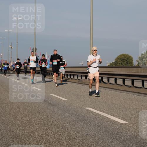 03.10.2025 - Köhlbrandbrückenlauf Fabian Wolf http://msf.ph/oto/9031607 03.10.2025 09:45:51 Position 3  meine-sportfotos.de