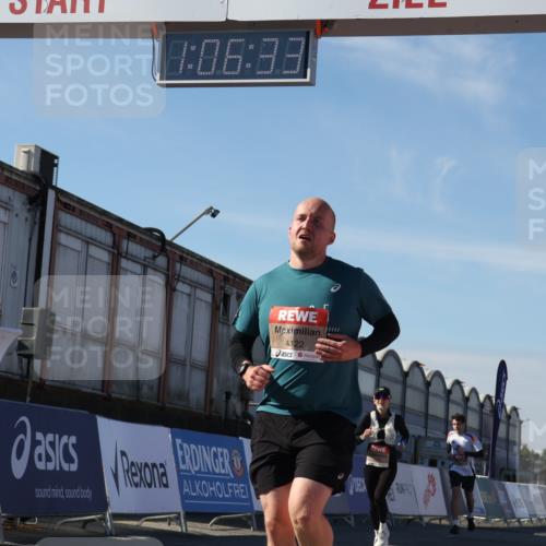 03.10.2025 - Köhlbrandbrückenlauf Luisa Fischer http://msf.ph/oto/9031646 03.10.2025 13:06:32 Ziel 4015, 4026, 4122, 4124, 4151, 4312, 4396, 4550, 4658, 4659, 5563, 5641, 5970, 6193, 6256 meine-sportfotos.de
