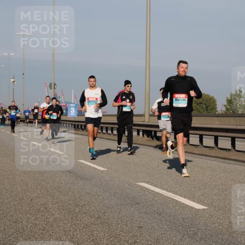 03.10.2025 - Köhlbrandbrückenlauf Fabian Wolf http://msf.ph/oto/9031648 03.10.2025 09:45:54 Position 3 3, 3343, 1197 meine-sportfotos.de