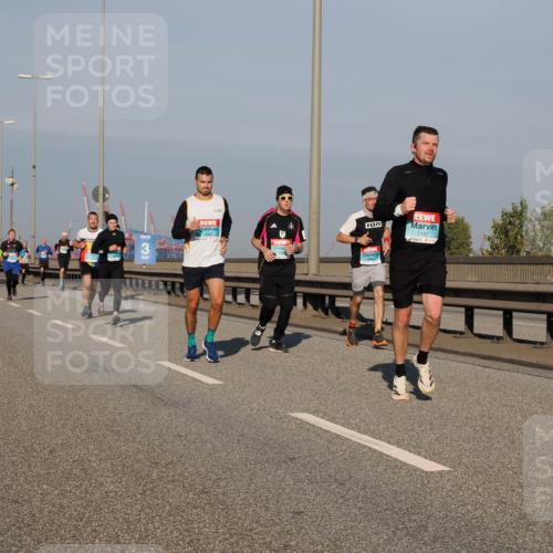 03.10.2025 - Köhlbrandbrückenlauf Fabian Wolf http://msf.ph/oto/9031651 03.10.2025 09:45:54 Position 3 3, 3343, 1197 meine-sportfotos.de